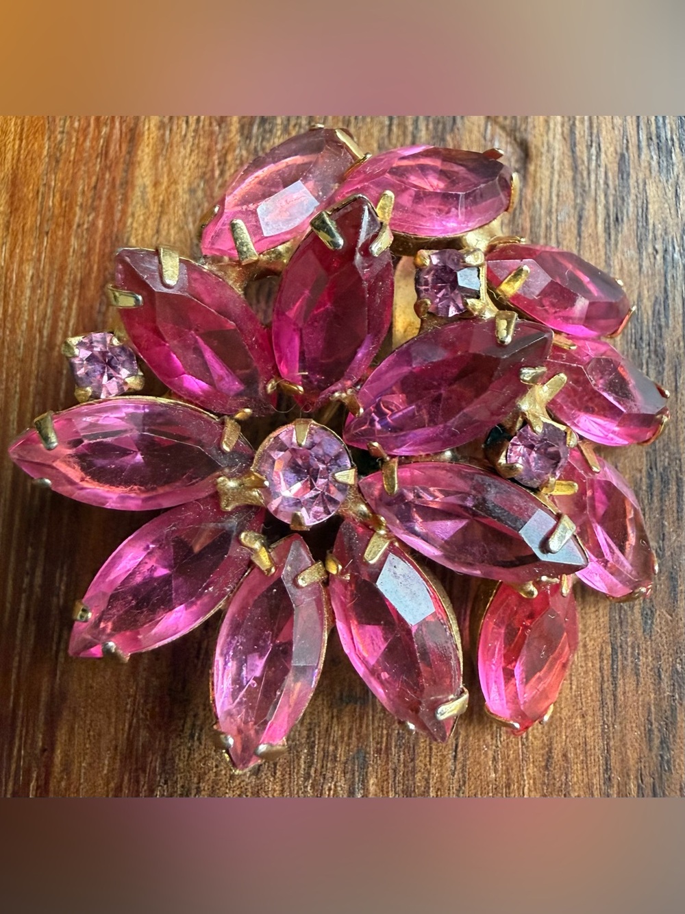 Vintage Pink Floral Rhinestone Brooch Pin Prong Set Flower Gold Tone - Picture 1 of 6